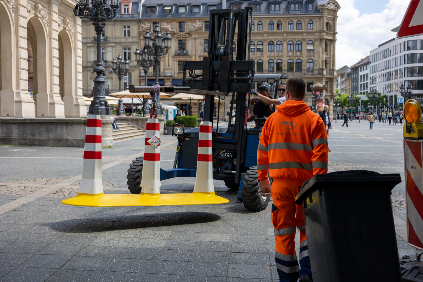 Aufstellen von City Safe Fahrzeugsperren